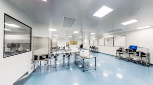 Laboratoire aménagé en environnement contrôlé